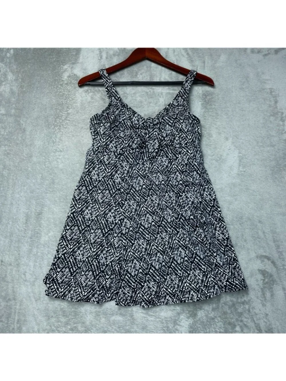 Swim Solutions Women's 14 Swim Dress Black & White e1375 - Picture 3 of 9